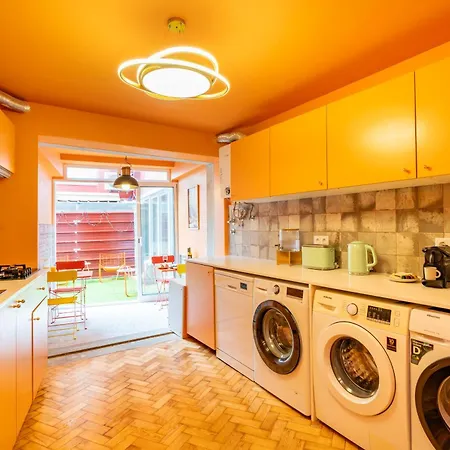 Cosy - With Private Bathroom בית הארחה 3*