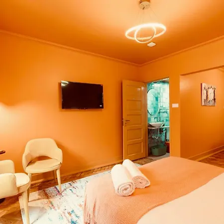 Cosy - With Private Bathroom