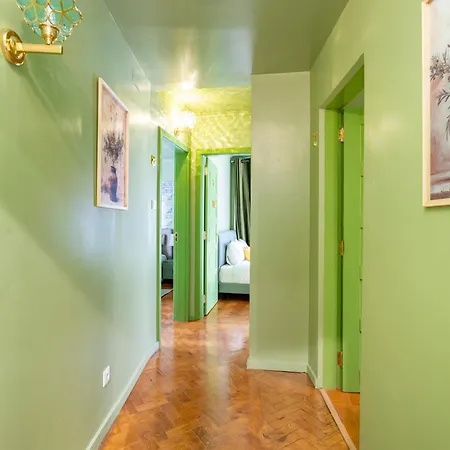 Cosy - With Private Bathroom 게스트하우스 3*