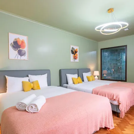 Cosy - With Private Bathroom