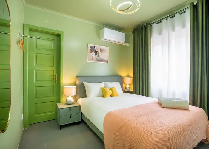 Cosy - With Private Bathroom