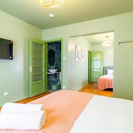 Cosy - With Private Bathroom