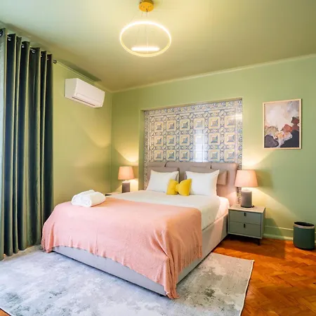 Cosy - With Private Bathroom Cascais