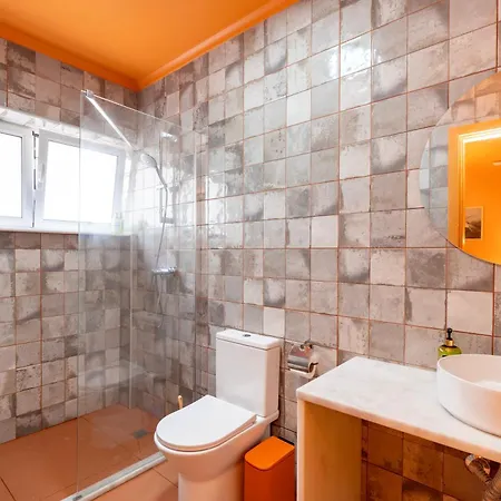 Cosy - With Private Bathroom Konukevi