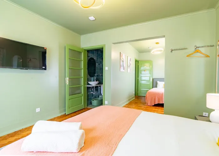 Cosy - With Private Bathroom