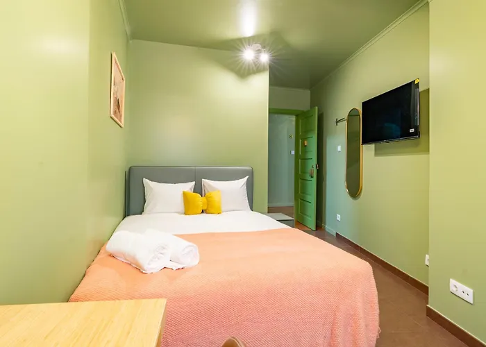 Cosy - With Private Bathroom