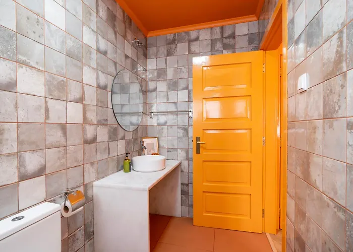 Cosy - With Private Bathroom Cascais